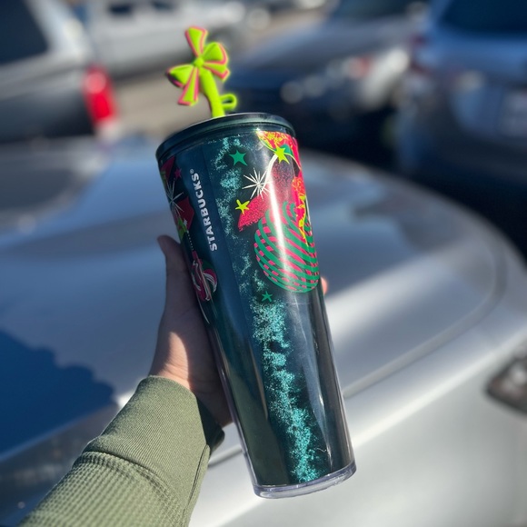 Starbucks New Venti Christmas Tumbler 24 Oz. - Picture 5 of 6